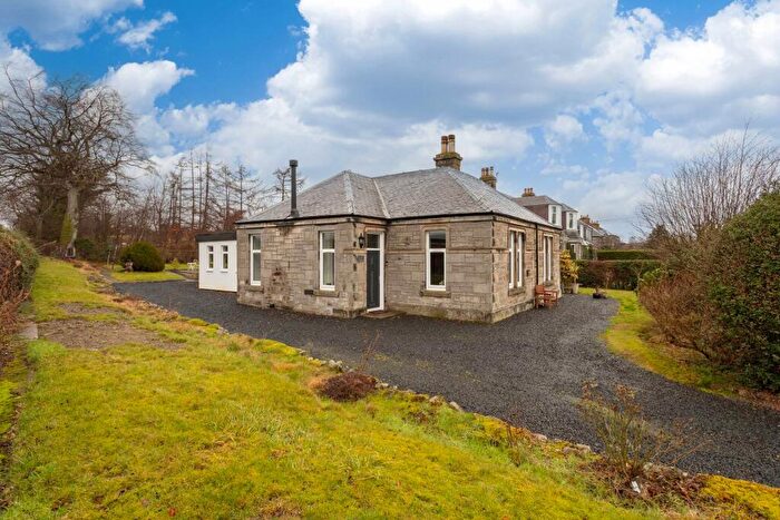 4 Bedroom Bungalow For Sale In Venturefair Avenue, Dunfermline, KY12