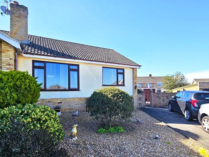 2 Bedroom Semi-Detached Bungalow For Sale In Newman Close, Glastonbury, BA6