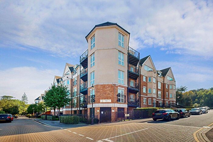 2 Bedroom Apartment For Sale In Cunard Court, Brightwen Grove, Stanmore, HA7