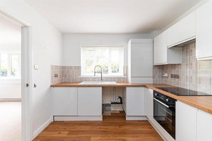 2 Bedroom Flat To Rent In Hepscott Drive, Whitley Bay, Tyne And Wear, NE25