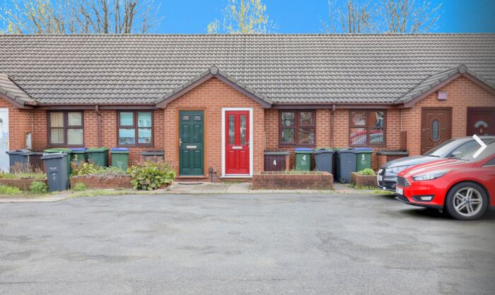 1 Bedroom Bungalow To Rent In Parkes Fold, Dudley, DY4