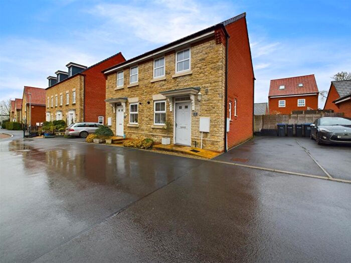 2 Bedroom Semi-Detached House For Sale In Dew Way, Calne, SN11