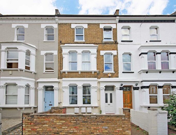 5 Bedroom Flat To Rent In Frithville Gardens, London, W12