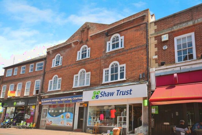 1 Bedroom Apartment To Rent In High Street, Chesham, HP5