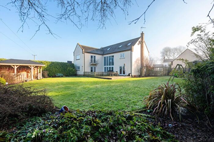 6 Bedroom Detached House For Sale In Mill Road, Mattishall, NR20