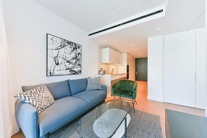 Flat To Rent In Oakley House, Battersea Power Station, London, SW11