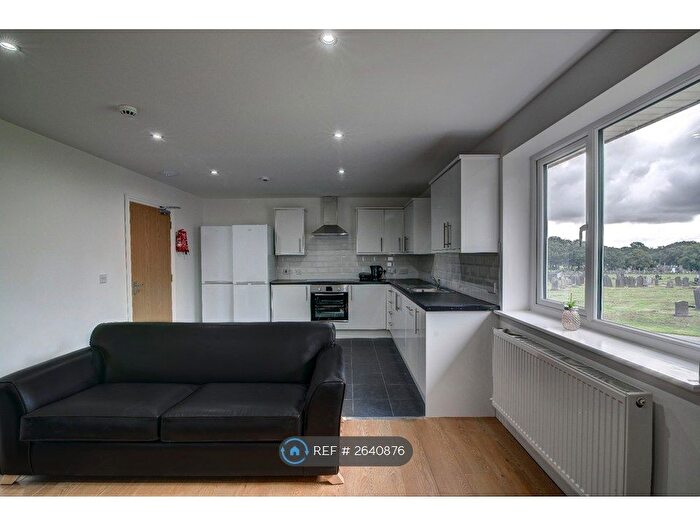 8 Bedroom Flat To Rent In Stonemasons Close, Liverpool, L7