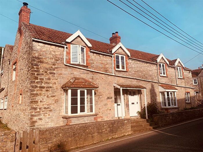 3 Bedroom Semi Detached House For Sale In Broadway, Chilton Polden, Bridgwater, TA7