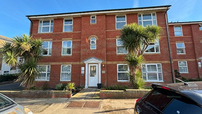 1 Bedroom Flat To Rent In The Causeway, Seaford, East Sussex, BN25