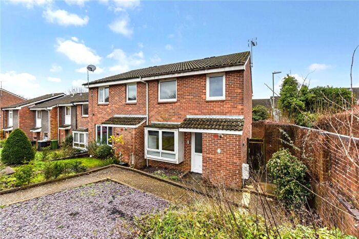 3 Bedroom Terraced House To Rent In Elder Close, Winchester, United Kingdom, SO22