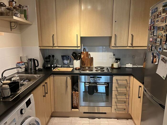 1 Bedroom Flat To Rent In Viridian Apartments, Battersea Park Road, SW8