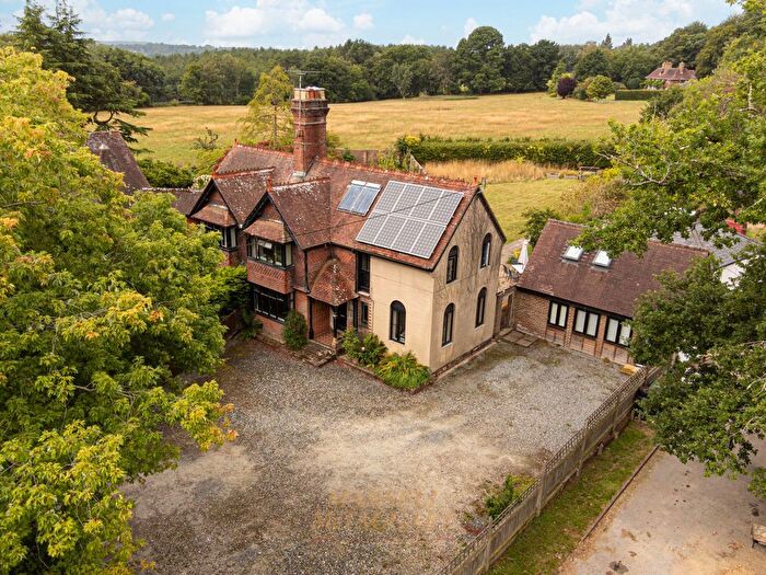 5 Bedroom Semi-Detached House For Sale In Cansiron Lane, Cowden, TN8