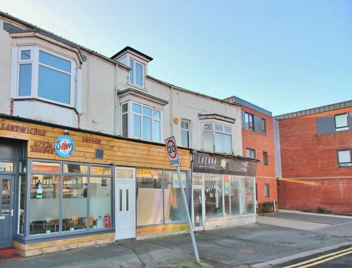 3 Bedroom Flat To Rent In Bridge Grove, Southport, PR8