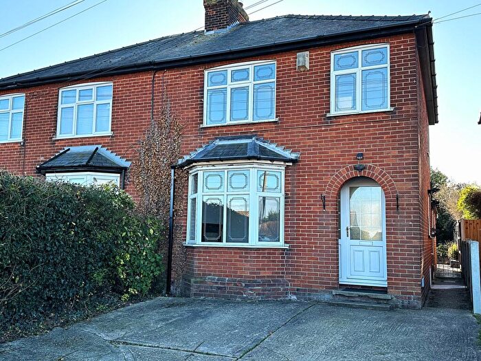 3 Bedroom Semi-Detached House To Rent In Coggeshall Road, CM7