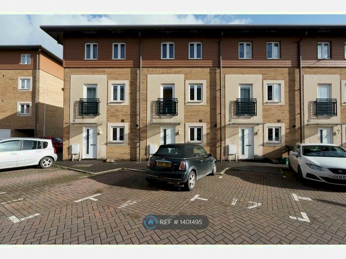 5 Bedroom Terraced House To Rent In Manley Gardens, Bridgwater, TA6