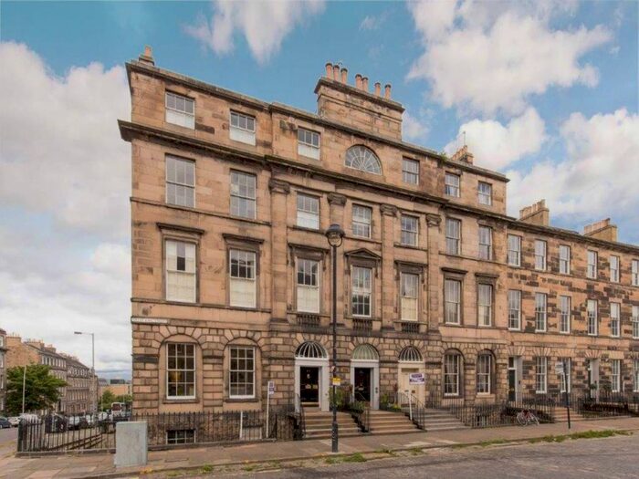 2 Bedroom Flat To Rent In Great King Street, New Town, City Centre, EH3