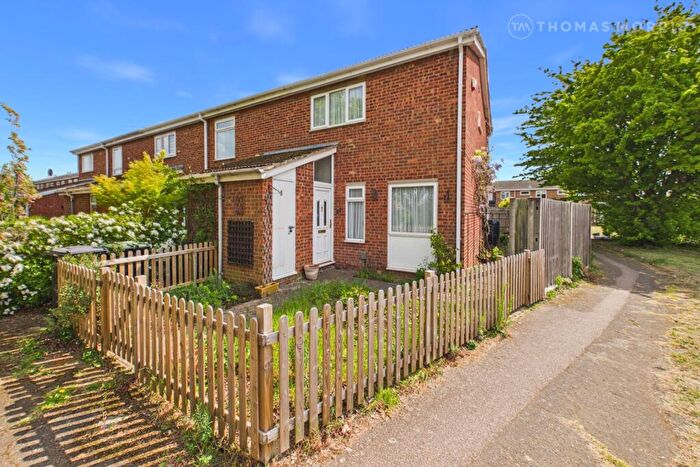 2 Bedroom End Of Terrace House For Sale In Osprey Road, Biggleswade, Bedfordshire, SG18