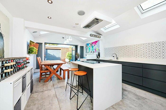 3 Bedroom Terraced House To Rent In Eversleigh Road, SW11