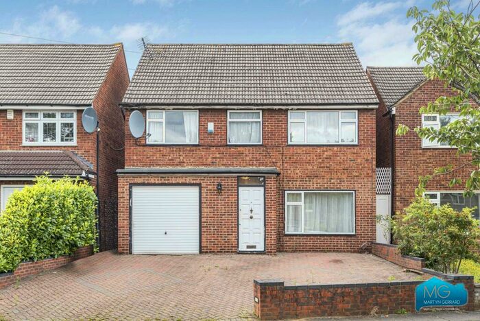 4 Bedroom Detached House To Rent In Sunnydale Gardens, Mill Hill, London, NW7