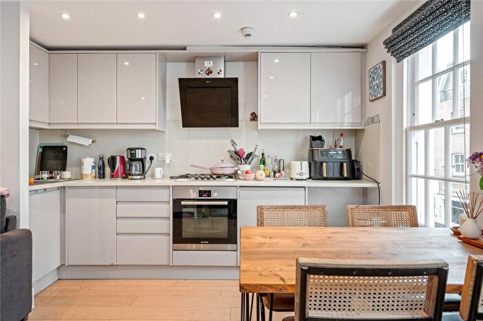 1 Bedroom Apartment To Rent In Exmouth Market, Clerkenwell, London, EC1R