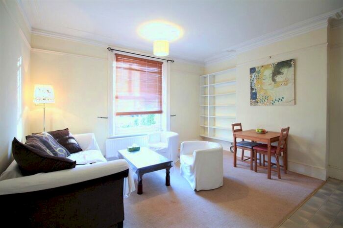 1 Bedroom Flat To Rent In Torrington Park, North Finchley, London, N12