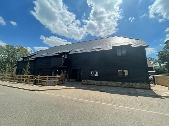 2 Bedroom Apartment To Rent In Hudson Close, Cambridge, CB2