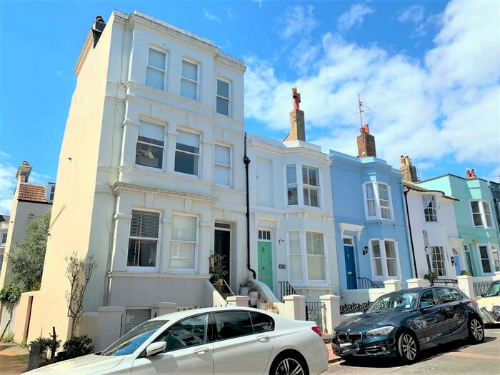 2 Bedroom Flat To Rent In Borough Street, City Centre, Brighton, BN1