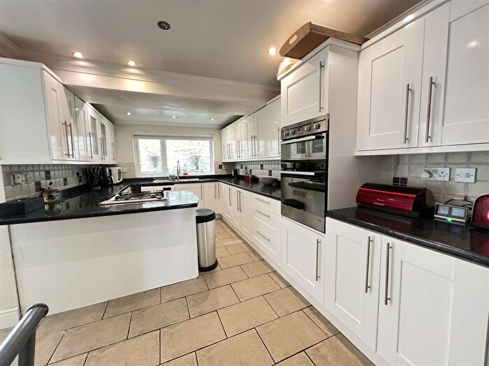 4 Bedroom Terraced House For Sale In Llewelyn Street, Aberdare, CF44