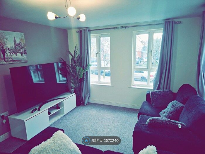 2 Bedroom Flat To Rent In Waterside, Gravesend, DA11