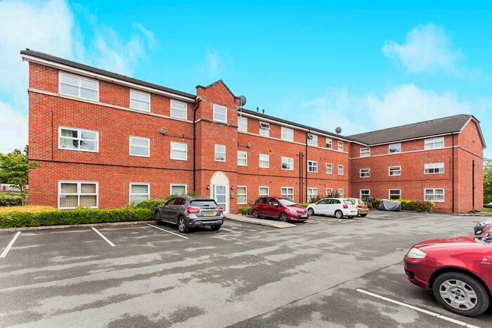 2 Bedroom Flat To Rent In Atkin Street, Worsley, Manchester, M28