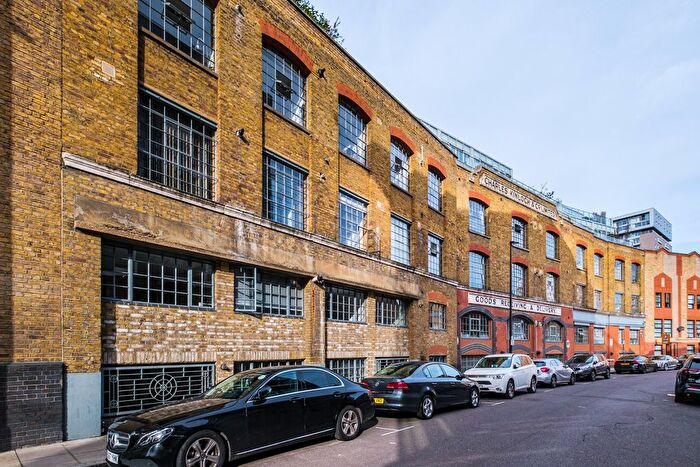 1 Bedroom Flat For Sale In Gowers Walk, London, E1
