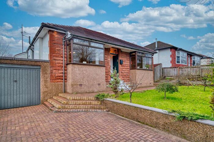 3 Bedroom Detached Bungalow For Sale In Norbreck Drive, Giffnock, G46