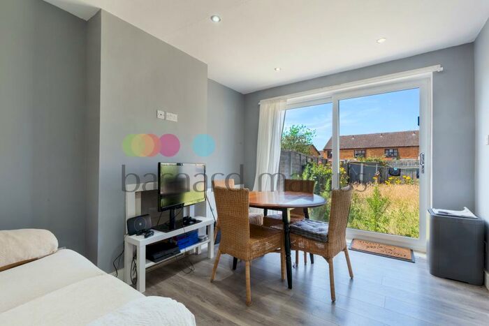 4 Bedroom House To Rent In Galpins Road, Thornton Heath, CR7