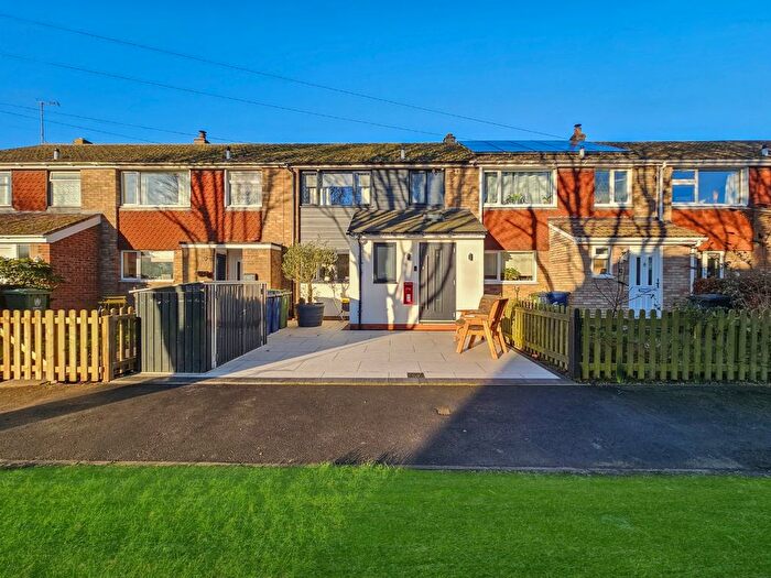 3 Bedroom Terraced House For Sale In Bakers Close, Comberton, CB23