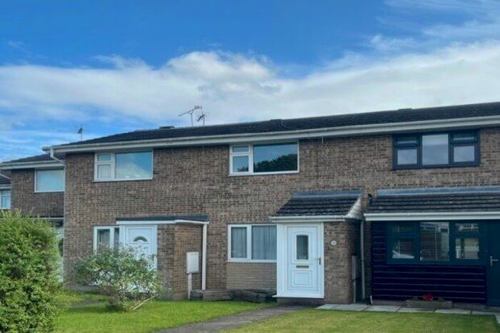 2 Bedroom Property To Rent In Dronfield Woodhouse, Dronfield, S18