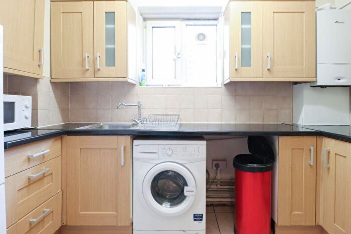 3 Bedroom Flat To Rent In Hawkshead, Stanhope Street, NW1