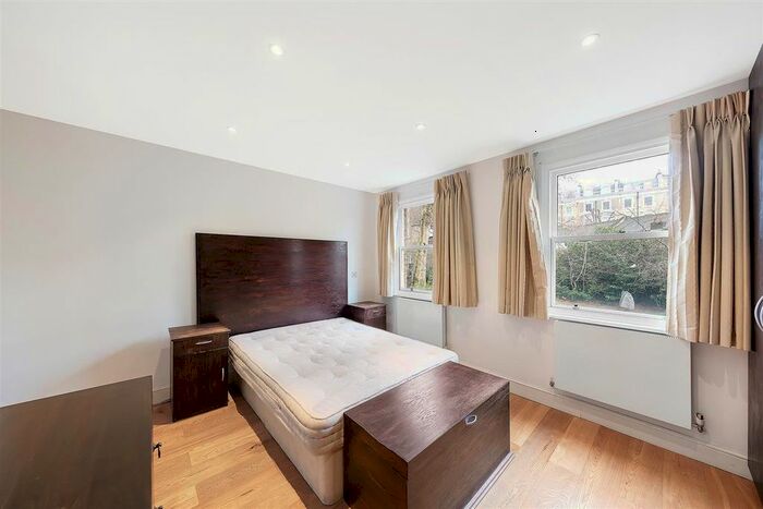 2 Bedroom Flat To Rent In Pembridge Gardens, London, W2