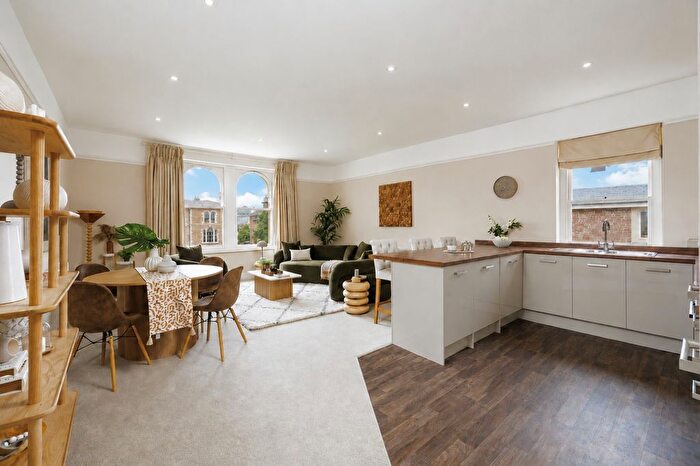 2 Bedroom Flat For Sale In Canynge Road, Clifton, Bristol, BS8
