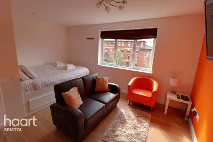 1 Bedroom Apartment To Rent In Apsley Road, Bristol, BS8
