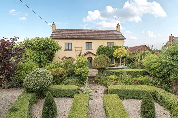 4 Bedroom Detached House For Sale In Lower Town, Sampford Peverell, Tiverton, Devon, EX16