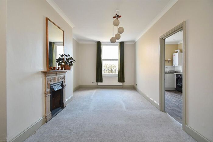 2 Bedroom Flat To Rent In Magdalen Road, St. Leonards-On-Sea, TN37