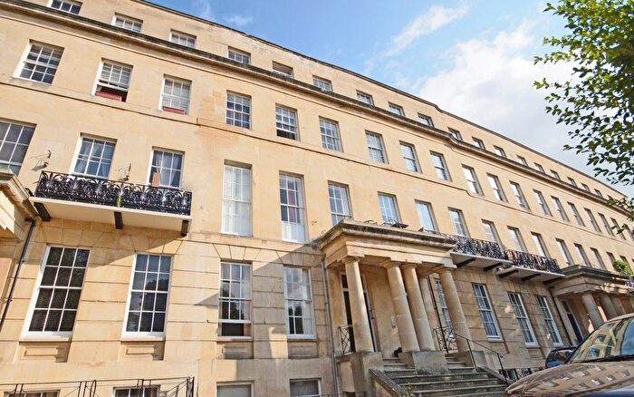 1 Bedroom Flat To Rent In Lansdown Crescent, Cheltenham, GL50