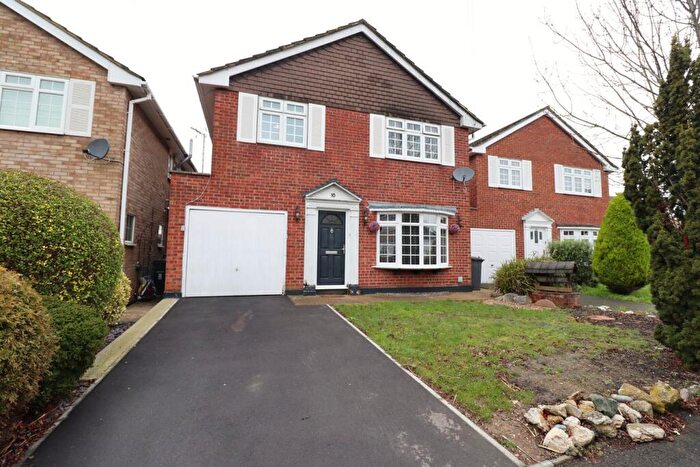 4 Bedroom Detached House For Sale In The Laurels, Rayleigh, SS6