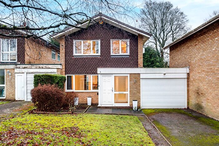 3 Bedroom Link Detached House To Rent In Christchurch Close, Edgbaston, Birmingham, B15