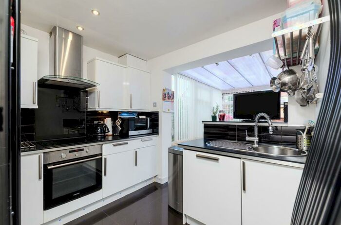 2 Bedroom Apartment To Rent In Onslow Road, Croydon, CR0