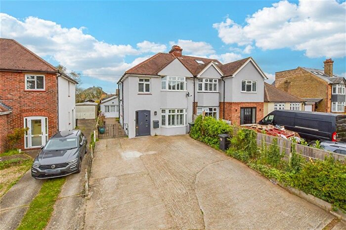 5 Bedroom Semi Detached House For Sale In London Road, Ditton, Aylesford, Kent, ME20