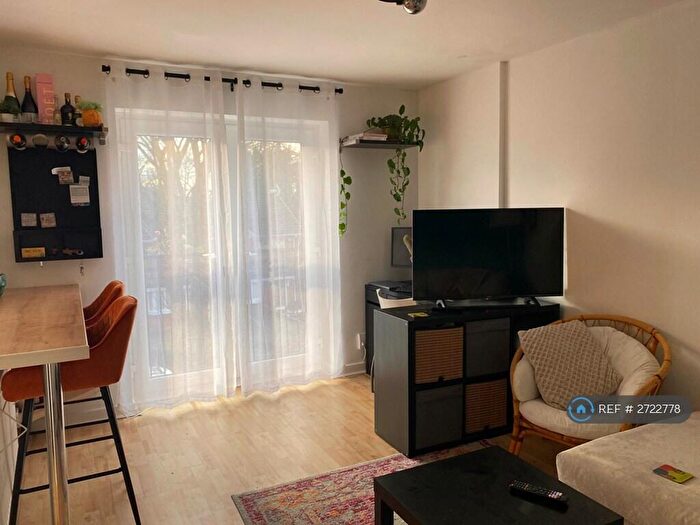 2 Bedroom Flat To Rent In Southwood Road, Liverpool, L17