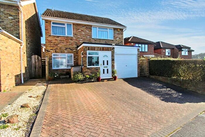 4 Bedroom Detached House For Sale In Hill Avenue, Hazlemere, HP15