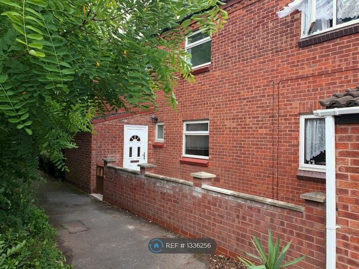 4 Bedroom Terraced House To Rent In Exhall Close, Redditch, B98
