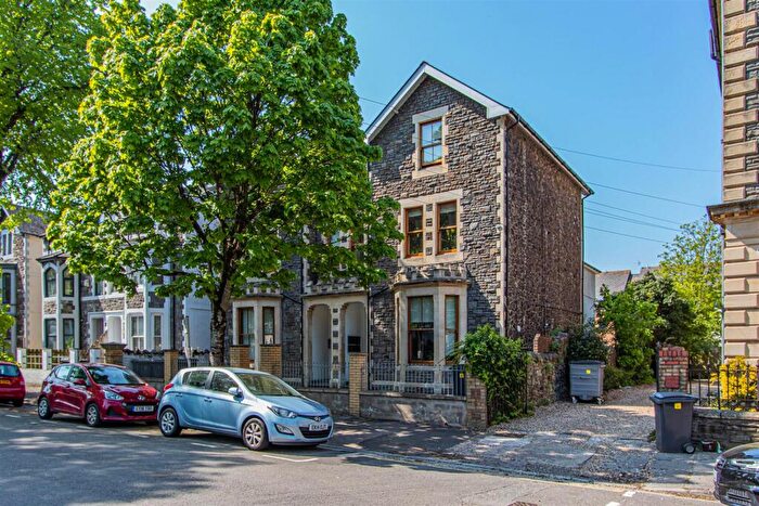 2 Bedroom Flat To Rent In The Walk, Roath, CF24